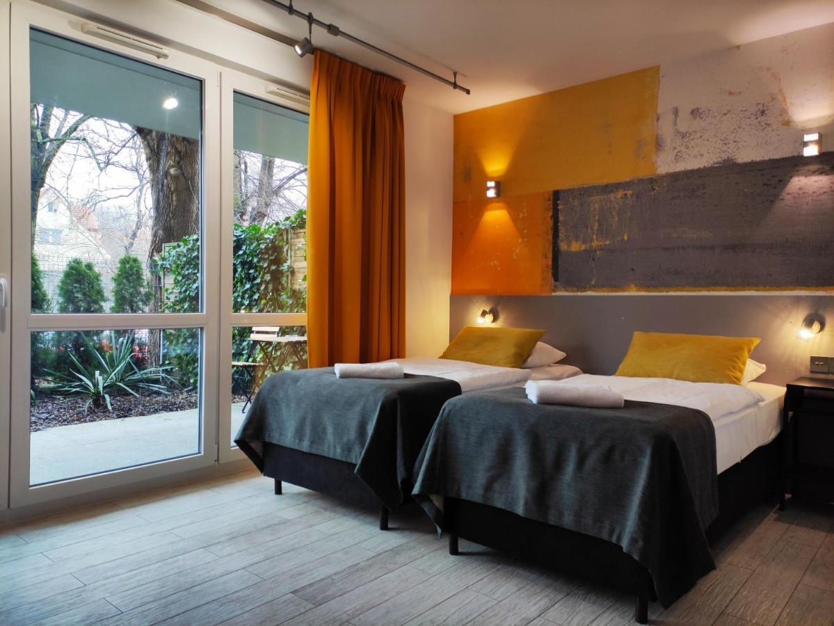 La Petite Apartments Гданск Екстериор снимка