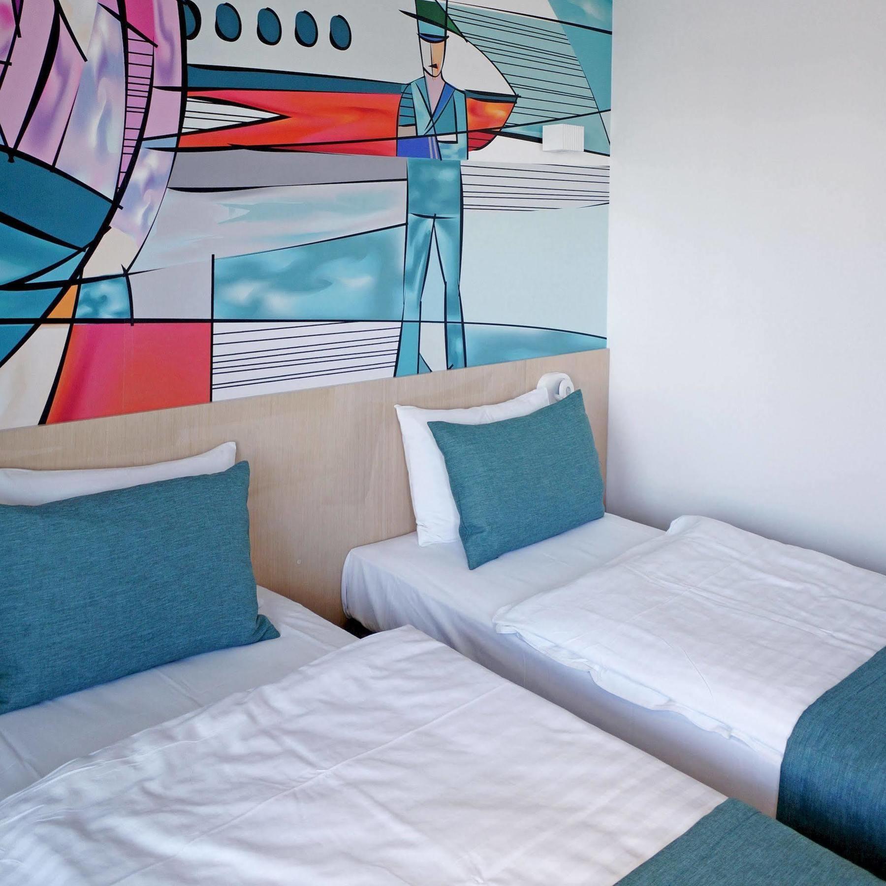 La Petite Apartments Гданск Екстериор снимка
